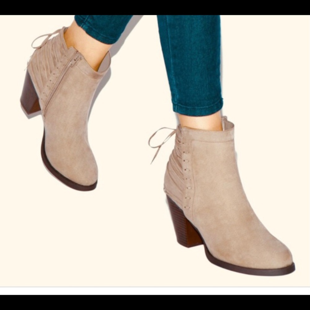 Shoe dazzle Yolinda booties pewter/tan grayish